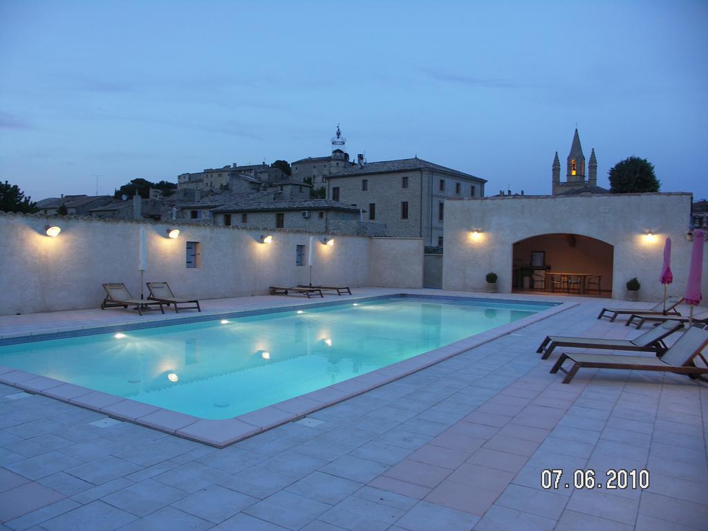 Domaine Saint Martin Hotel Valliguieres Exterior foto